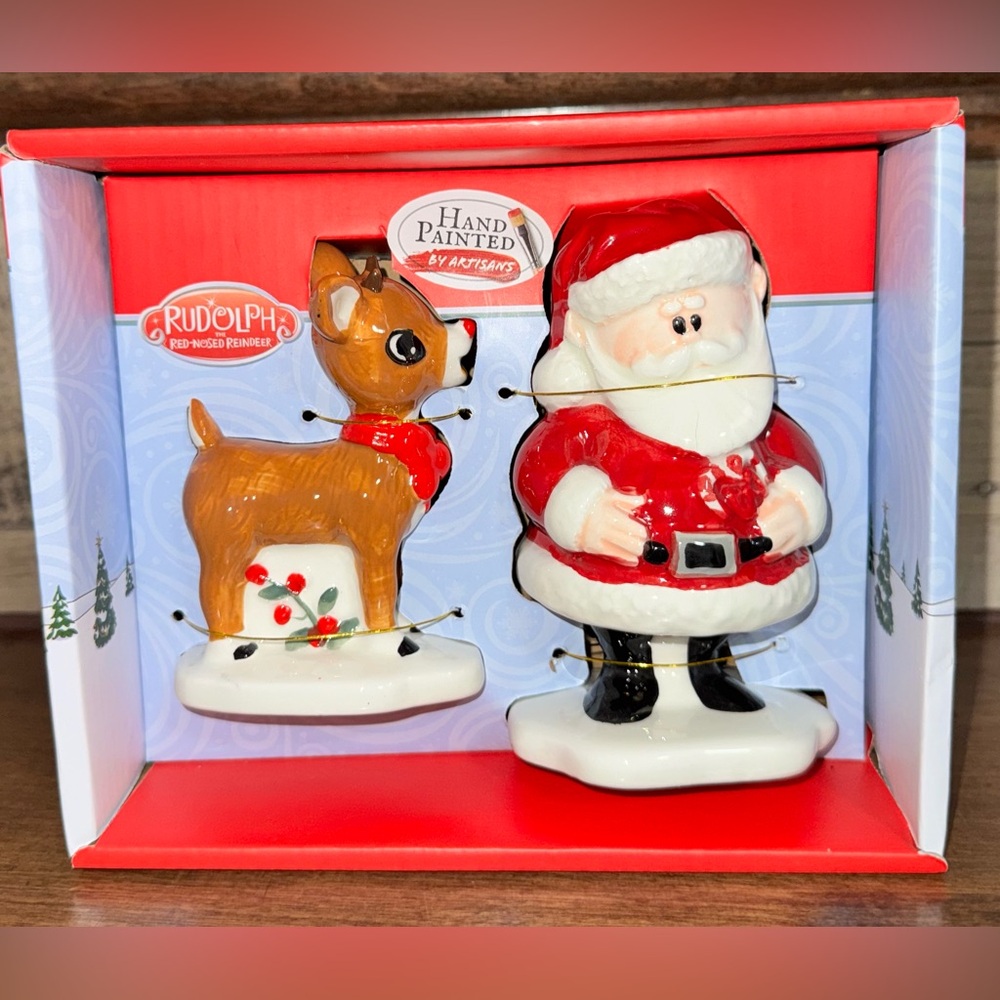 🥰 RUDOLH & SANTA CLAUS CHRISTMAS SALT & PEPPER SHAKERS Hand-Painted Figurines